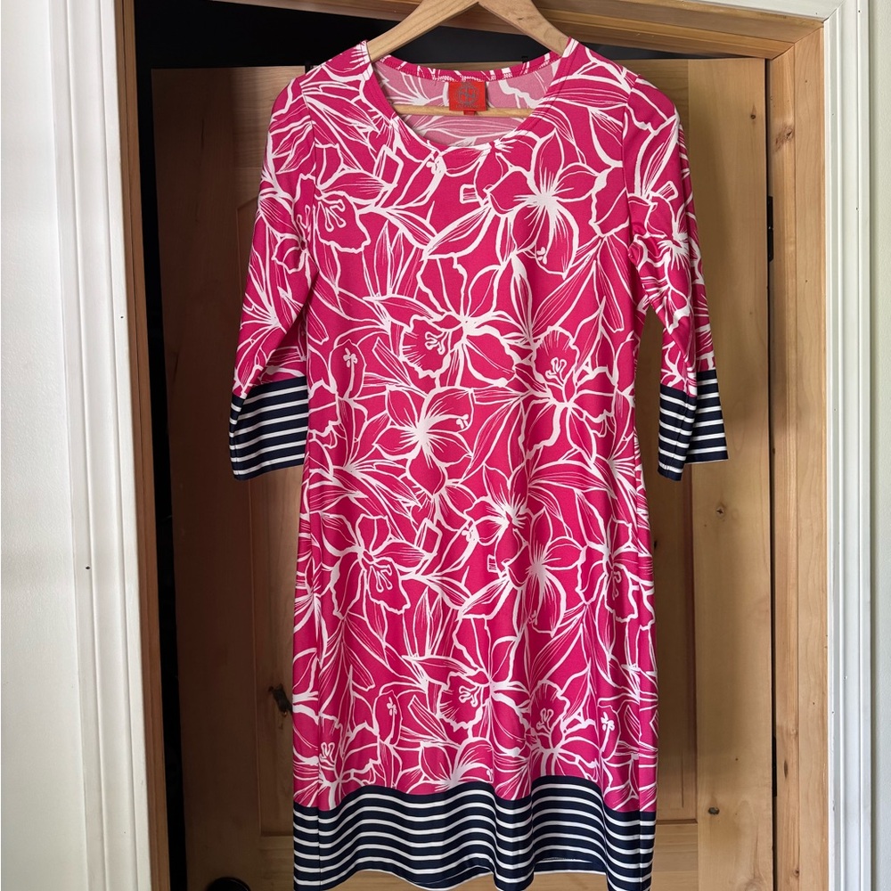 Tracy Negoshian Pink and White Sheath
Dress with Crew Neck